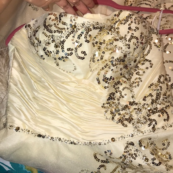 Sherri Hill Prom Dress - Picture 6 of 8